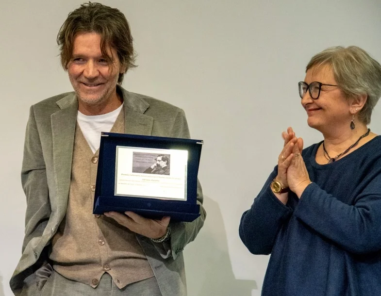 Esce “Fuga dal Mondo Perfetto”, il romanzo inedito premiato a San Benedetto del Tronto dal Premio Letterario Internazionale Charles Dickens