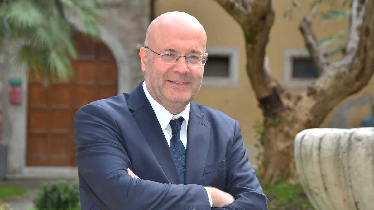  Ascoli Piceno - Urbanistica, nuovi insediamenti commerciali in zona Battente, a Monticelli e Monterocco