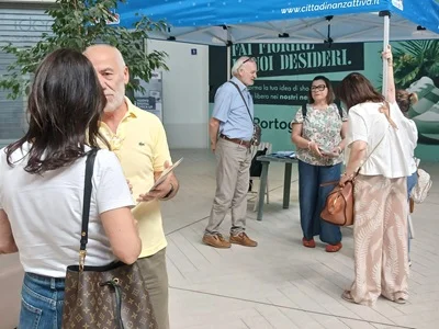  Cittadinanzattiva ha incontrato i cittadini presso il centro Ipercoop Portogrande