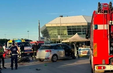 Moto finisce contro un'auto a Porto Sant'Elpidio, morto il centauro