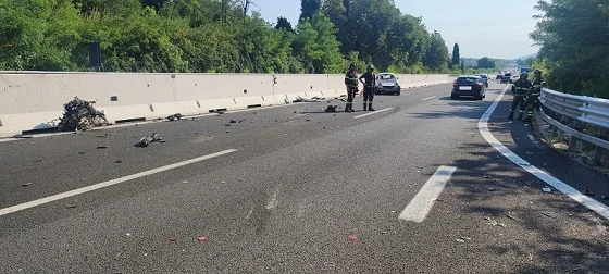 Ascoli Piceno - Schianto in superstrada, ferita gravemente una ragazza