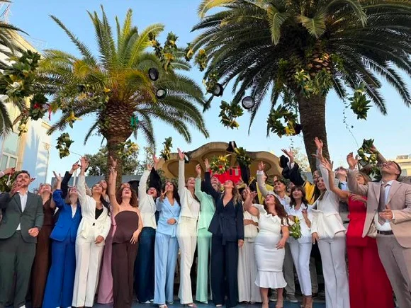 Lauree in piazza a San Benedetto del Tronto, 'non smettete mai di studiare' 