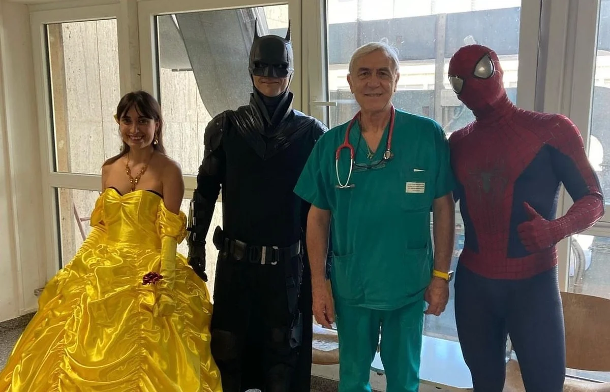 Ascoli Piceno - I supereroi dell'associazione "Futura" portano gioia ai bimbi ricoverati negli ospedali