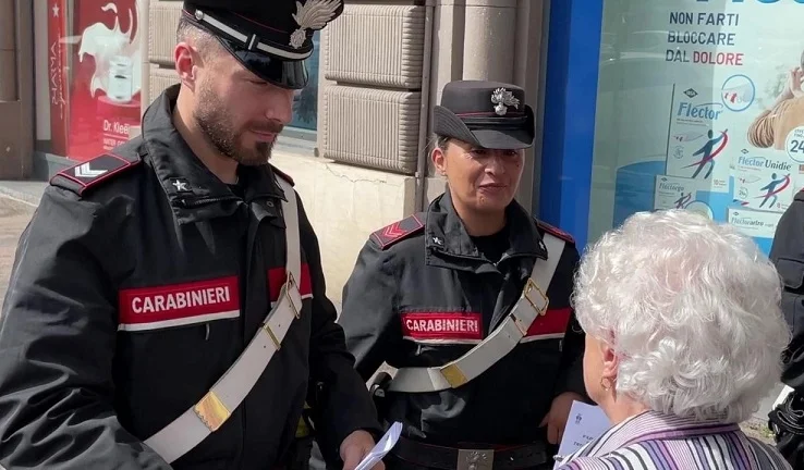 Finto carabiniere sottrae 7.200 euro a un'anziana, arrestato