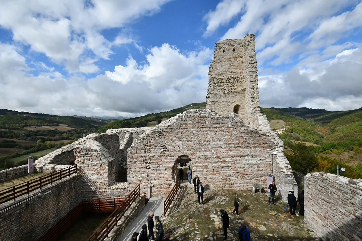 RIAPERTA ROCCA VARANO, DOPO DIECI ANNI TORNA A VIVERE UN LUOGO SIMBOLO DI CAMERINO