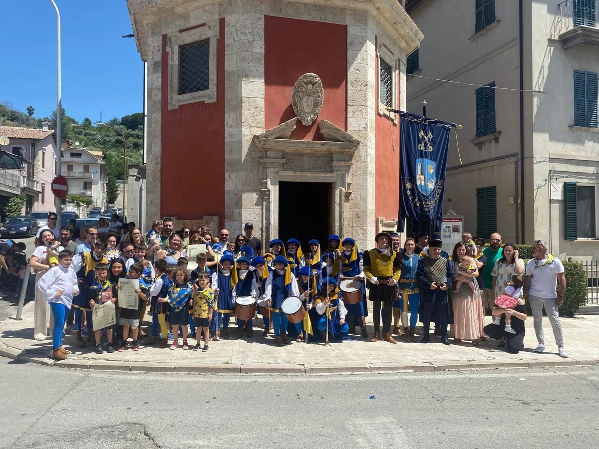 Ascoli Piceno - Quintana, a Porta Solestà si è rinnovato il "Battesimo del Solestante"