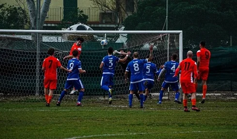 A dirigere il match della 7^ di ritorno del girone B di Promozione Azzurra Mariner - Corridonia è il sig. Dovesi di Ancona
