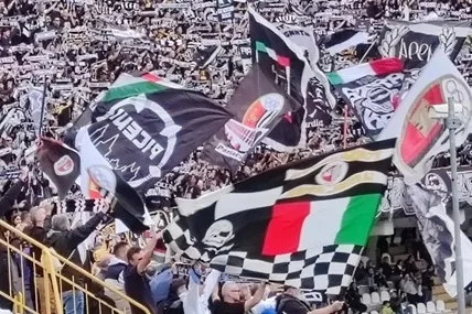 Lancio di materiale esplodente durante Ascoli-Guidonia, daspo di 3 anni per ultrà bianconero