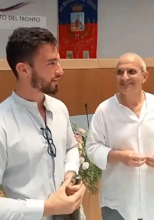 Il pluricampione mondiale di kickboxing e muay thai Jordan Valdinocci accolto dal vicesindaco Antonio Capriotti