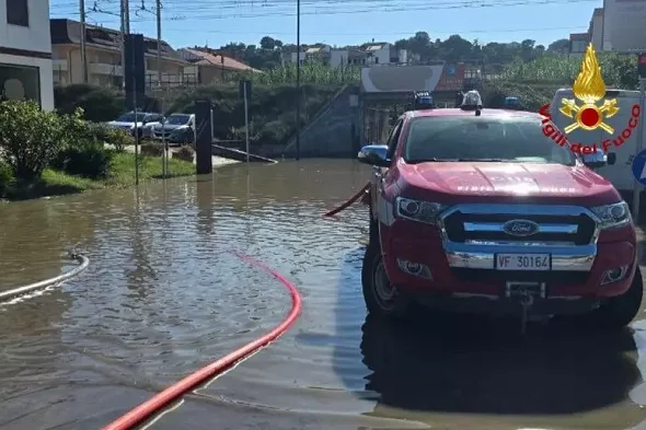 Allagamenti nel Fermano dopo la pioggia, tre soccorsi nei sottopassi 