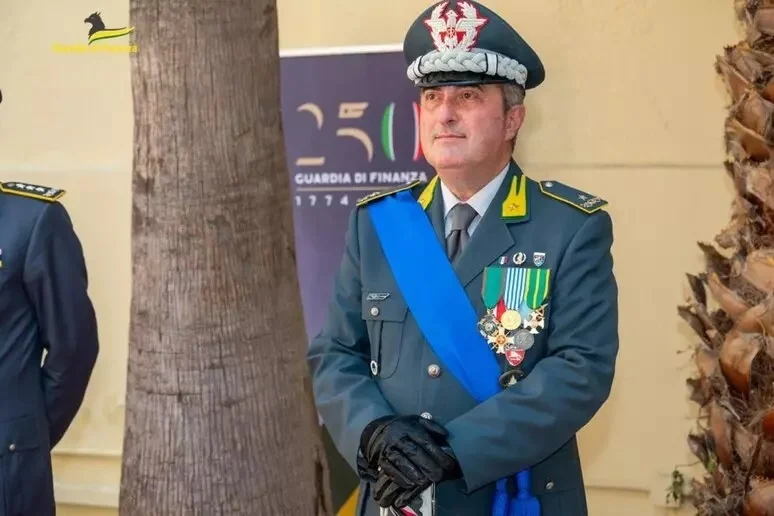 Il generale Nicola Altiero è il nuovo comandante della Guardia di Finanza Marche