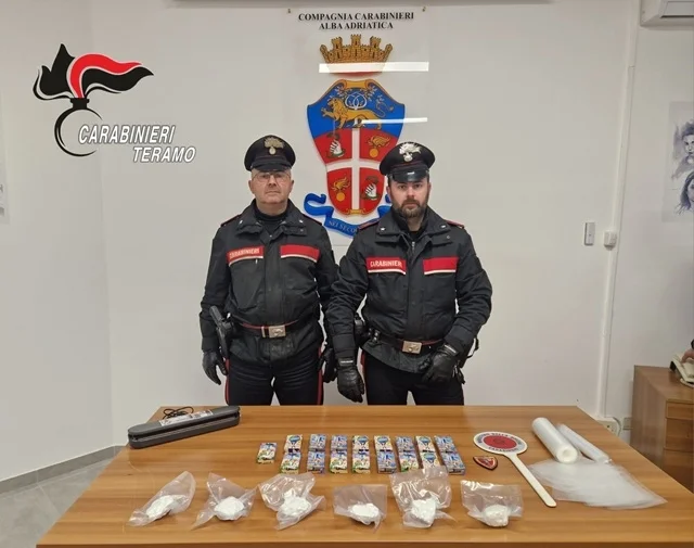 Arrestato dopo una breve fuga pusher di Martinsicuro: trovati in casa 1,8 kg di hashish e circa 300 gr. di cocaina