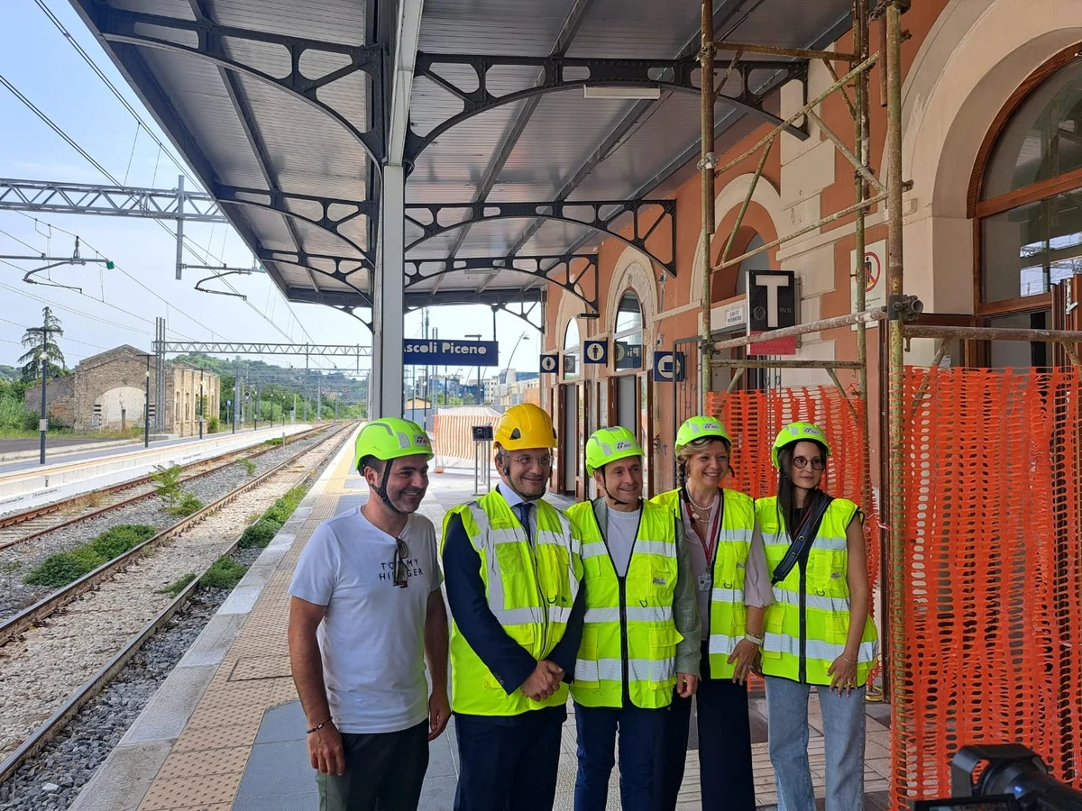Ascoli Piceno - La stazione ferroviaria si rifà il look, entro marzo terminano i lavori