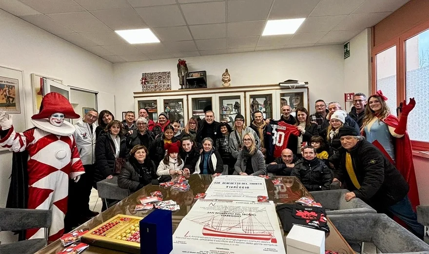 Una folta delegazione proveniente dalla città di Viareggio in visita per le celebrazioni per il Patrono San Benedetto Martire