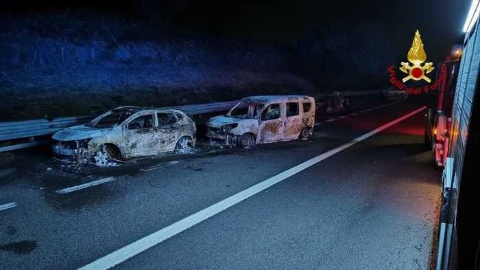 Tentata rapina a furgone portavalori, chiuso un tratto di A14 nelle Marche