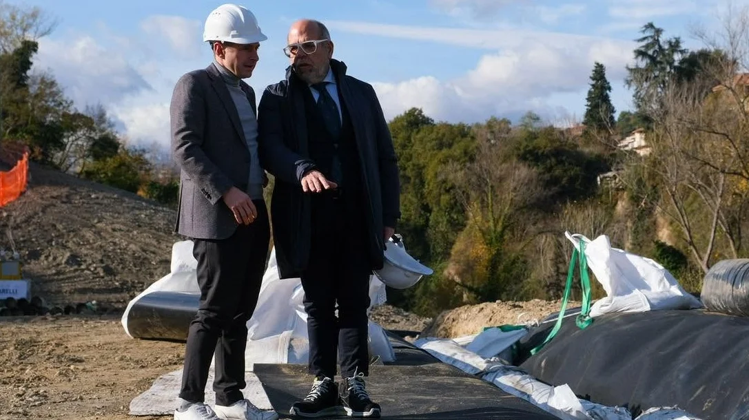 Ascoli Piceno - Ex Carbon, a inizio anno al via le demolizioni: abbattuta anche la ciminiera