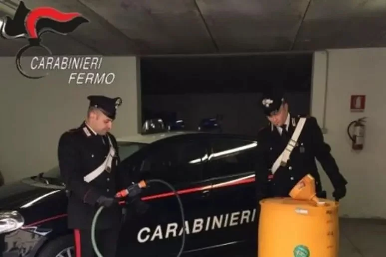 Rubati gasolio, katana e auto: tre le denunce