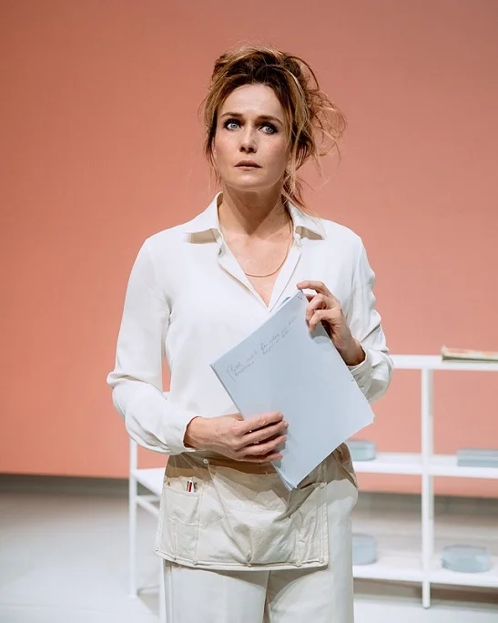 MONTALTO DELLE MARCHE, MARTEDÌ 25 FEBBRAIO AL TEATRO DELLA FIABA E DELLA POESIA LUCIA MASCINO IN "SMARRIMENTO" DI LUCIA CALAMARO