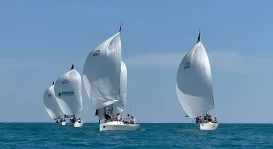 Campionato Mondiale Platu25, ancora al comando il team australiano dopo la seconda giornata