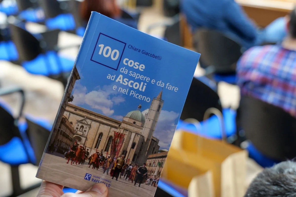Arriva in libreria la nuova edizione di “100 cose da sapere e da fare ad Ascoli e nel Piceno”, dopo oltre 4.000 copie vendute e un premio internazionale