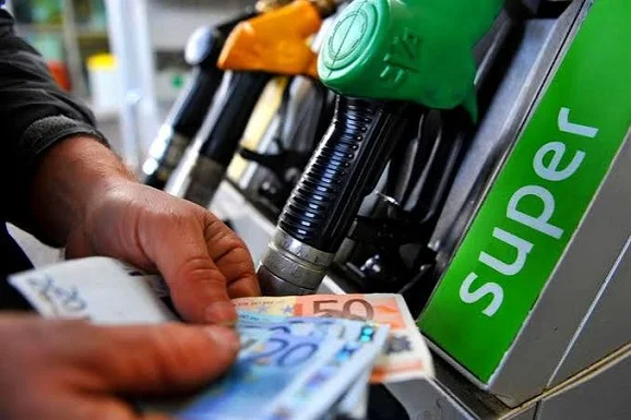 Caro carburanti, per gasolio e benzina extra costo da un miliardo a luglio