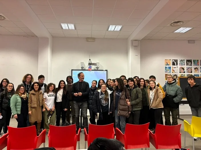 “Tra le righe”, alla “Lesca” gli studenti incontrano Piero Negri Scaglione