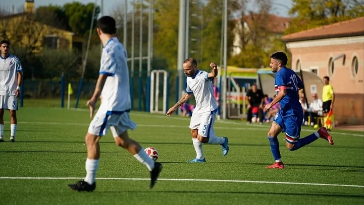 Vigilia della decima giornata del girone B di Promozione con le prime due sempre a difendere l'imbattibilità