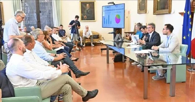A FANO PIÙ DI 100 PARTECIPANTI, TRA SINDACI E AMMINISTRATORI LOCALI, ALLA PRESENTAZIONE DEI BANDI SU SICUREZZA STRADALE E MURA STORICHE