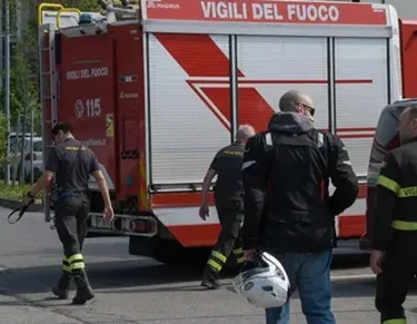 Tamponamento fra due auto ad Ancona, bilancio di un morto e quattro feriti 
