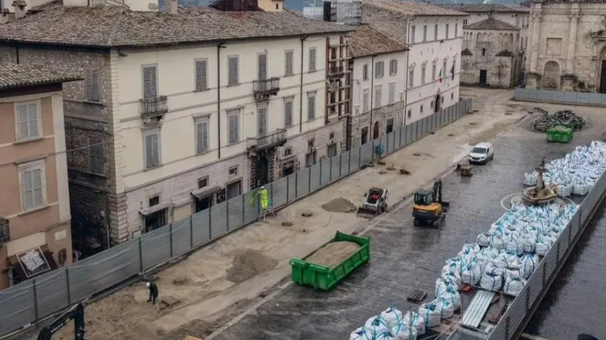 Ascoli Piceno - Lavori a piazza Arringo, si passa al nuovo step