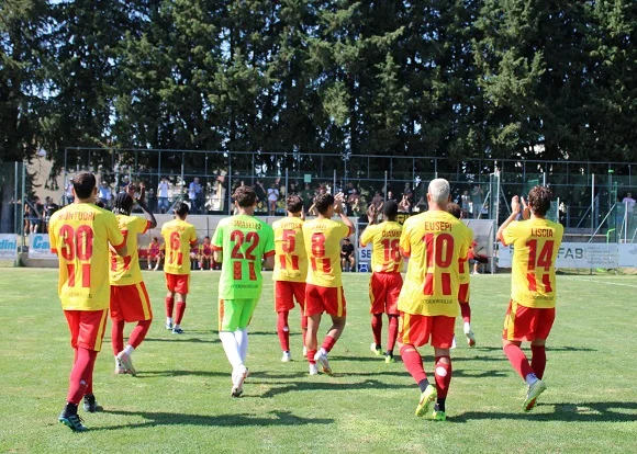 La prima giornata del girone F di serie D ha evidenziato la buona partenza di Ancona  Vigor Senigallia e Fossombrone
