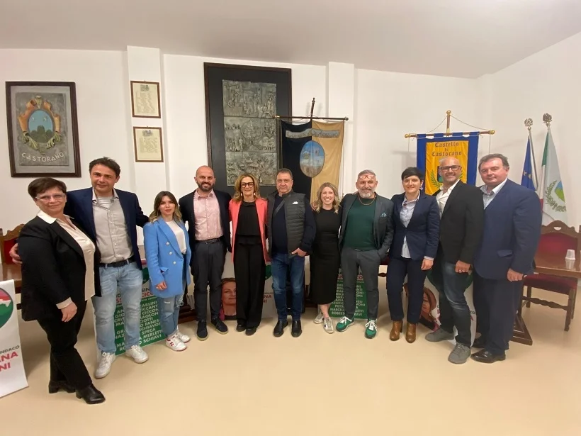 Castorano: Rossana Cicconi presenta la sua lista. Il Sindaco Fanesi tra i candidati