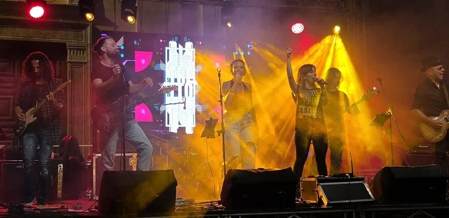 Roccafluvione: Distretto 13 in concerto per l'inaugurazione ufficiale del nuovo show-room di Casciaroli Edilizia