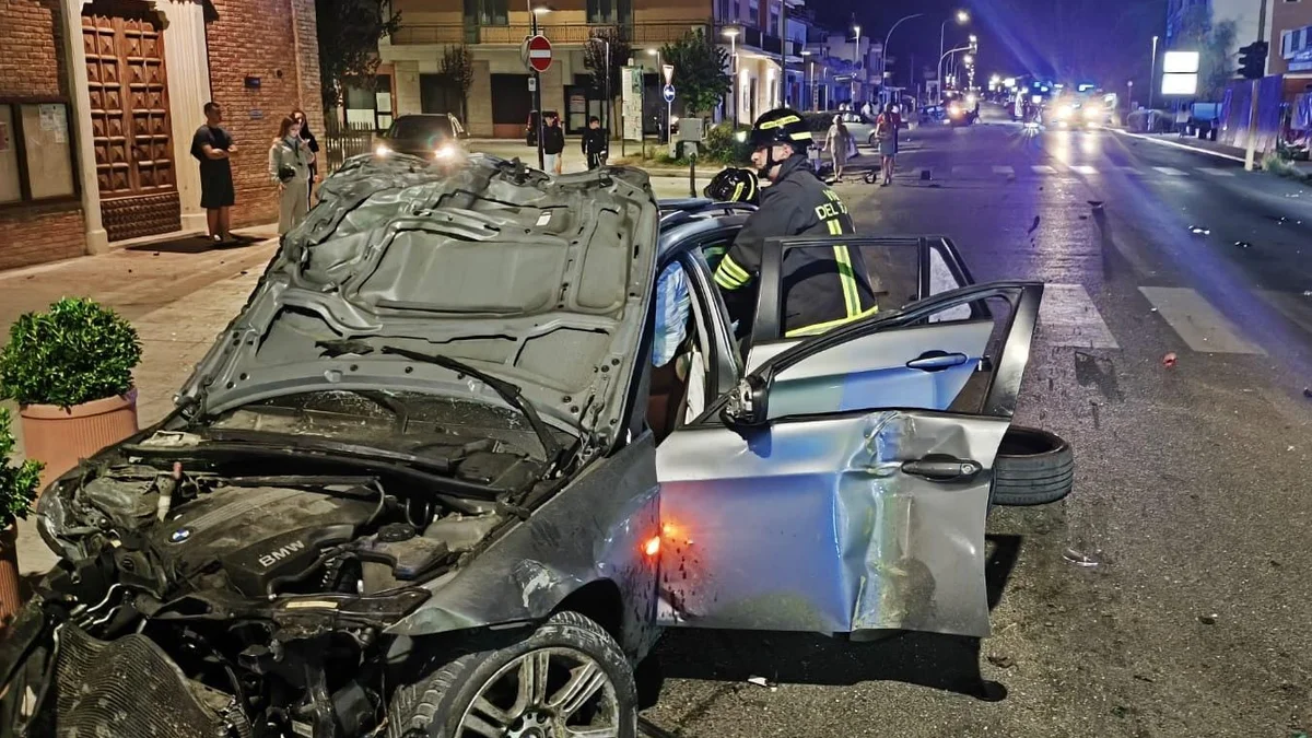 Violento impatto fra due auto a Cologna. In quattro finiscono in ospedale