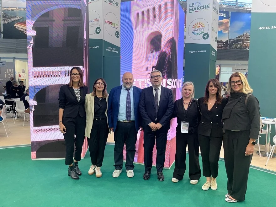 L’assessore al turismo Cinzia Campanelli  presente nello stand della Regione Marche allestito al TTG TRAVEL EXPERIENCE