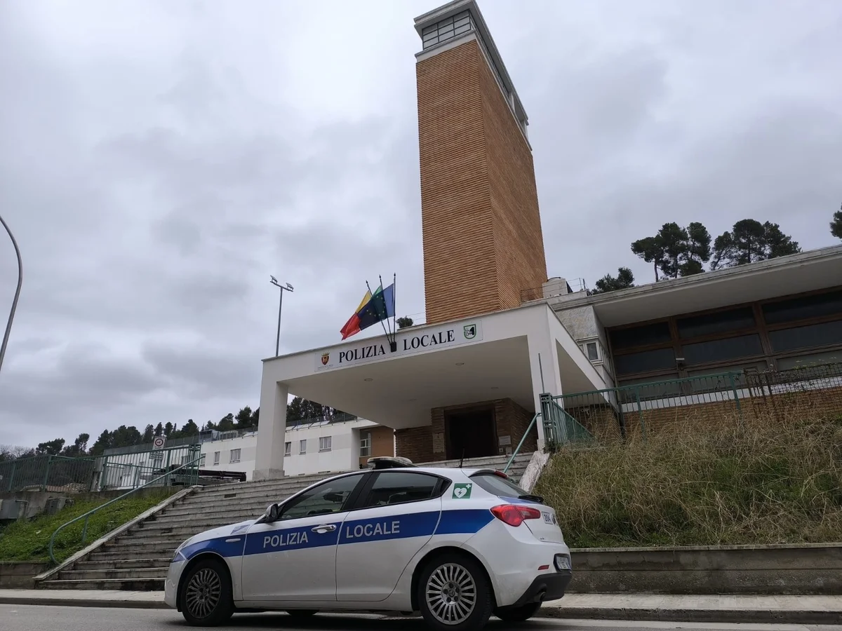 Ascoli Piceno - Sequestri di droga e denunce, controlli della Polizia Locale a Carnevale