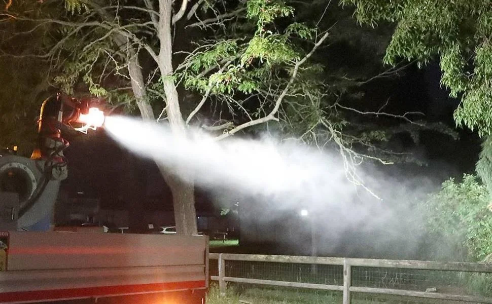 Insetti alati: martedì notte disinfestazione a tappeto
