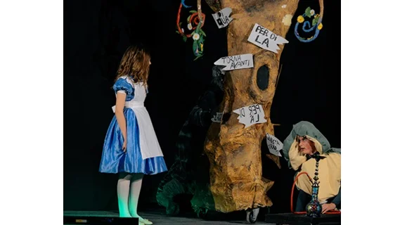 La 3^B dell’Infanzia Ischia sul palco con “Alice”
