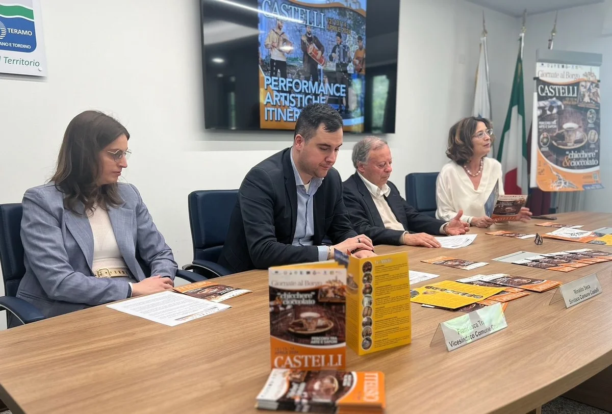 “Chicchere&Cioccolato” a Castelli dal 12 al 14 aprile 2024. Tre giorni di gastronomia e artigianato artistico nelle vie del borgo